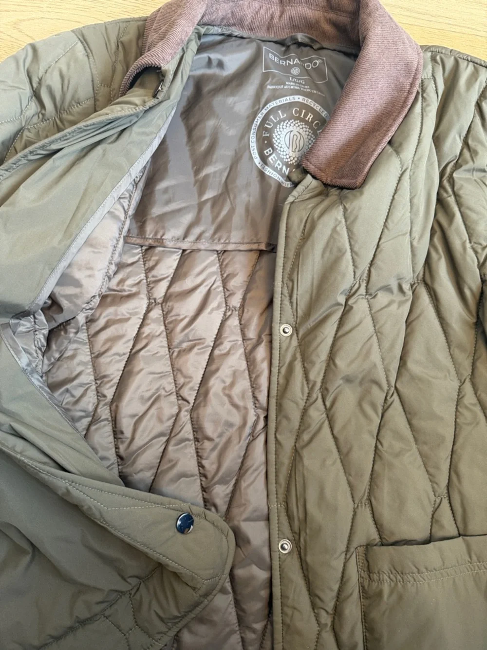 Bernardo Corduroy Collared Quilted Jacket in Olive - Picture 6 of 7